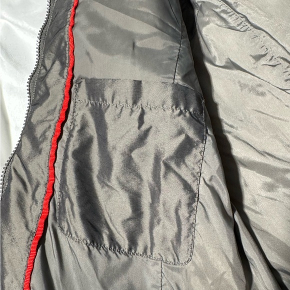 True Character 90% Goose Down 10% Goose Feather Vest Shiny Grey-Taupe Size Large - Picture 9 of 15